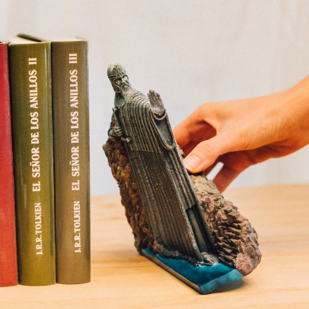 Situation Serre-livres Statues d'Argonath